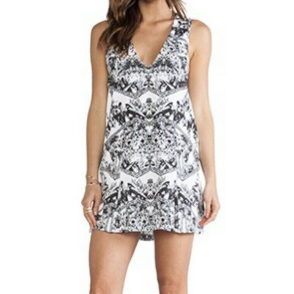 NWT Finders Keepers Revolve Womens Here Comes the Sun Dress Size XS Shell Print - Picture 1 of 11